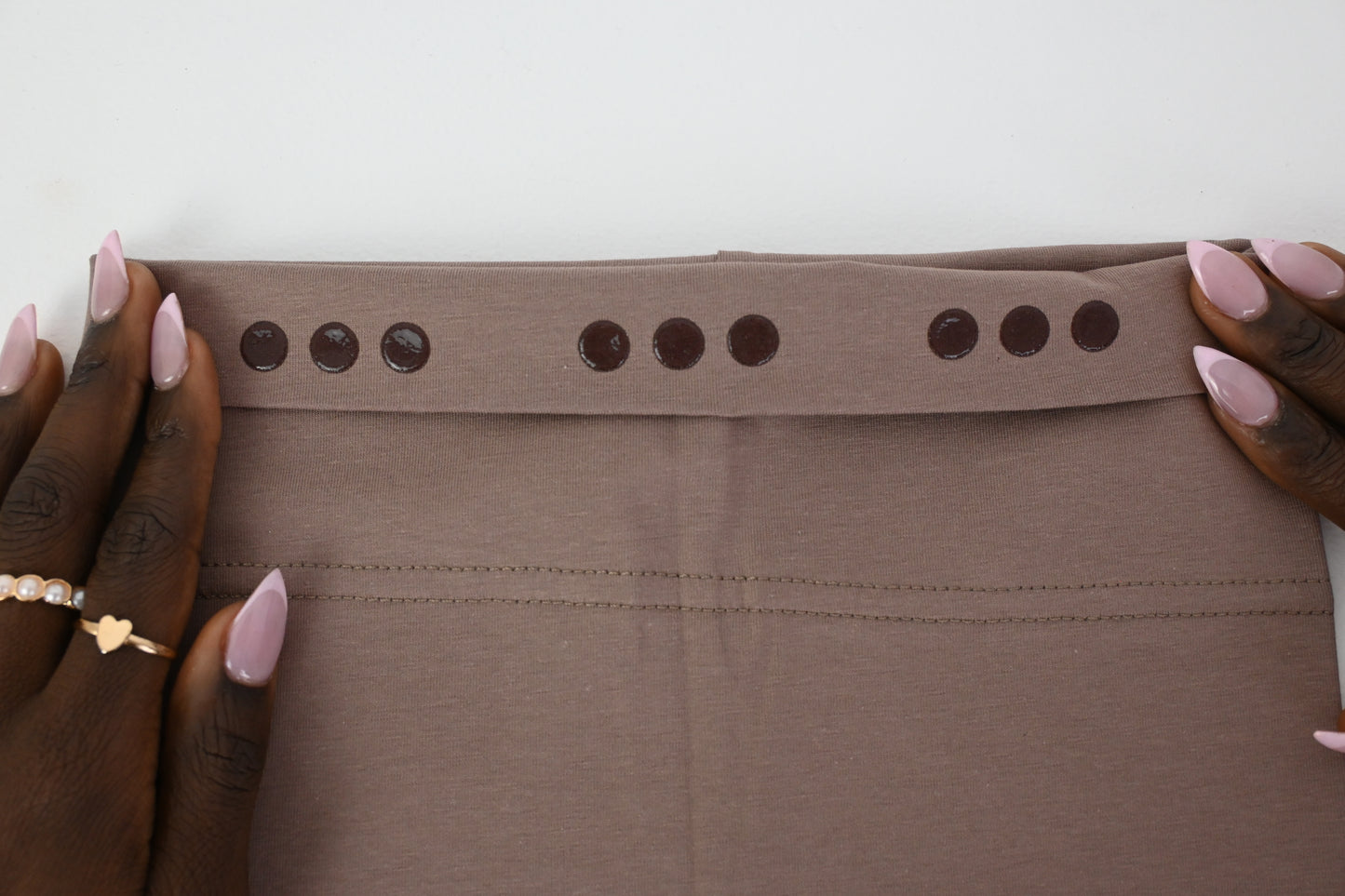 Mauve non-slip cap