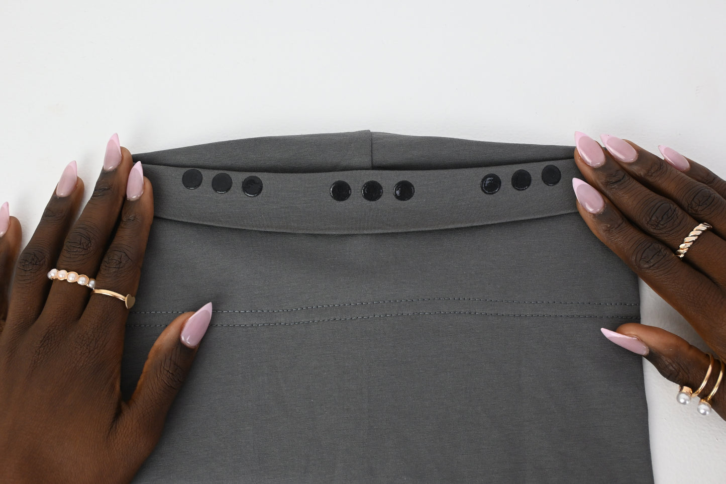 Charcoal non-slip cap